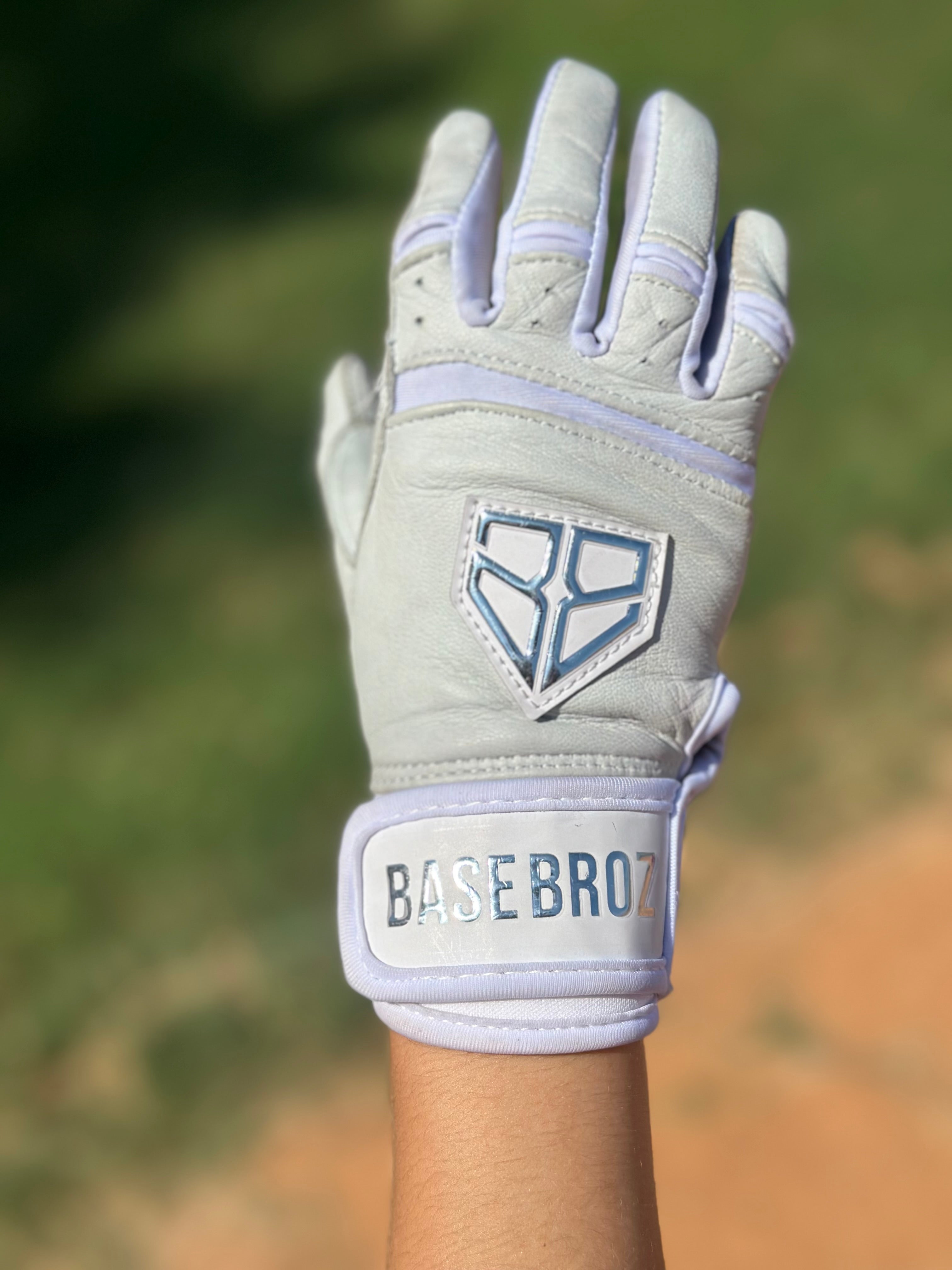 White Short Cuff Batting Gloves