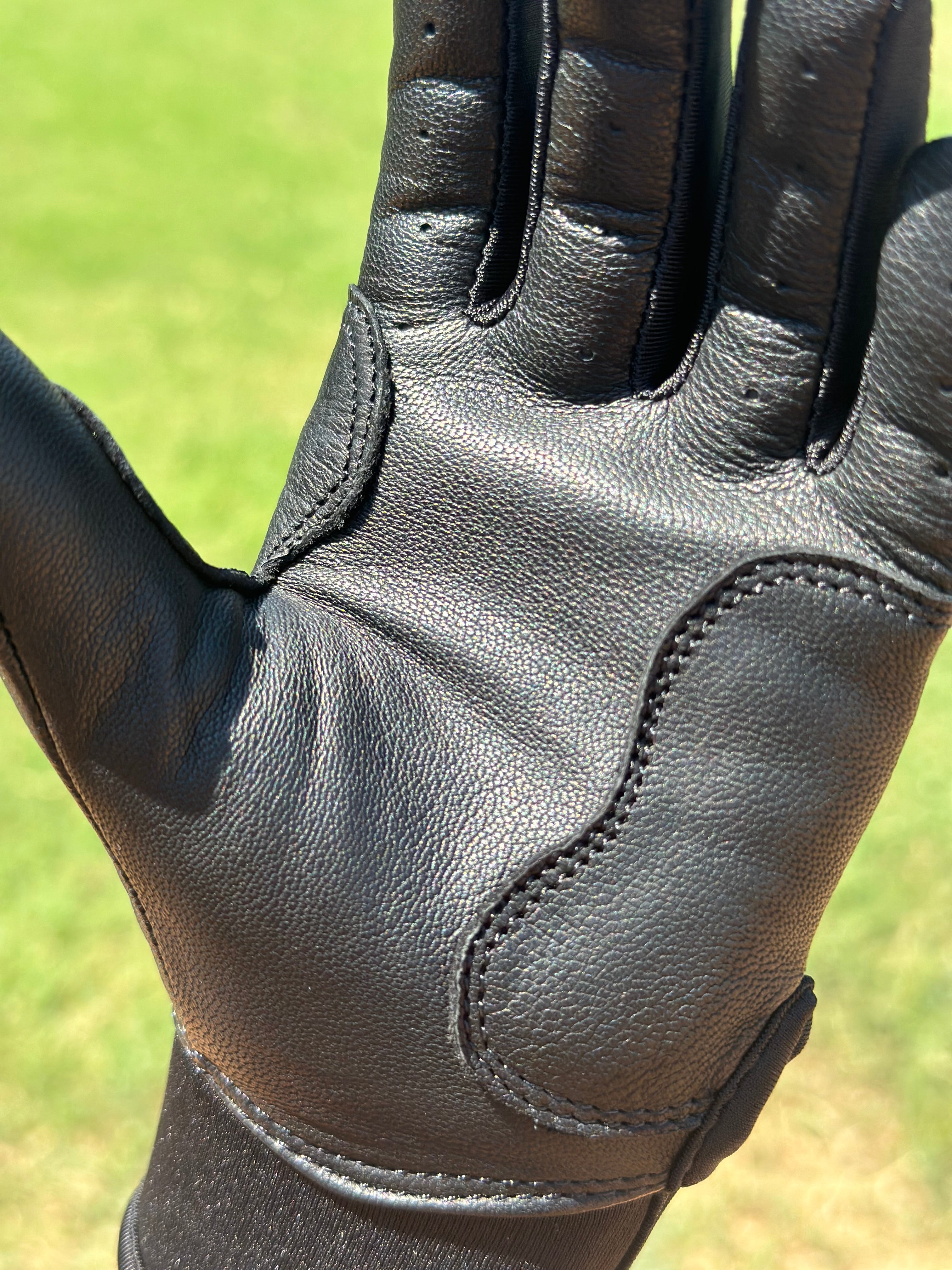 Black Short Cuff Batting Gloves