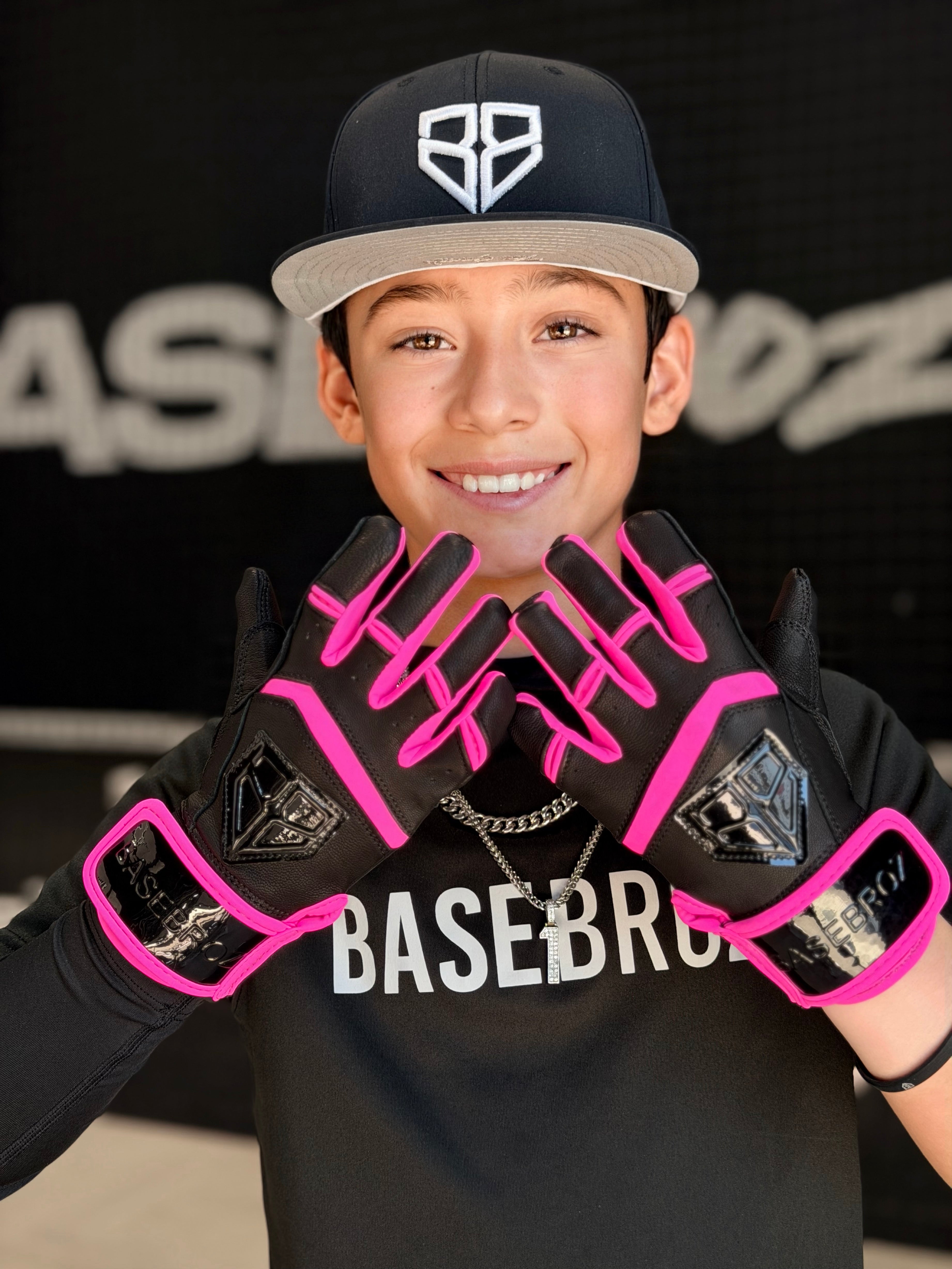 G1 Limited Edition! Short Cuff Batting Gloves! (free signed card